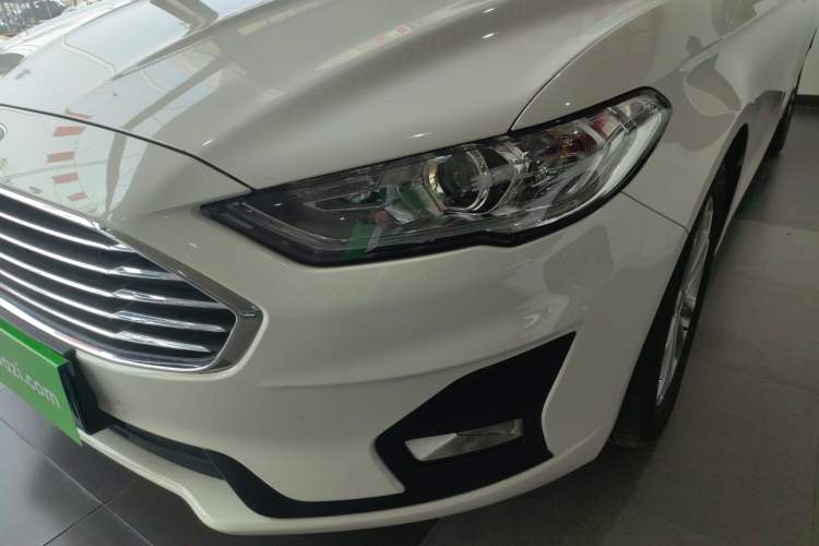 Used Ford Mondeo 2020 EcoBoost 180 Stylish Model Left Front Headlight