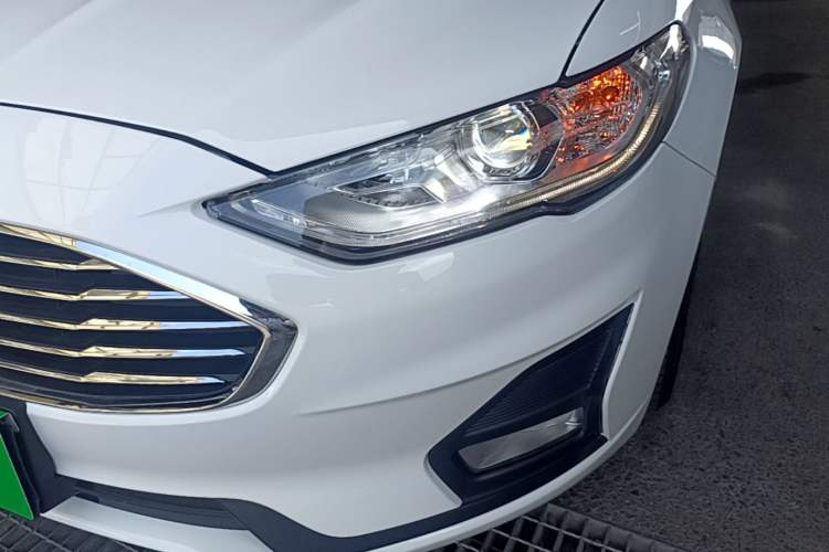 Used Ford Mondeo 2020 EcoBoost 180 Stylish Model Left Front Headlight