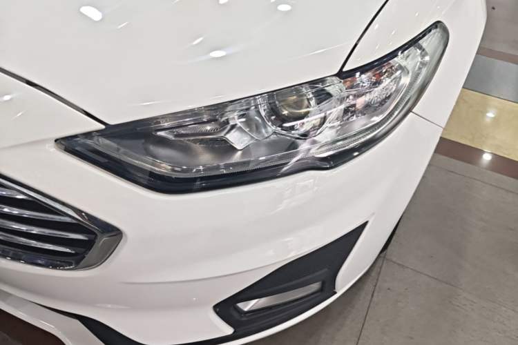 Used Ford Mondeo 2020 EcoBoost 200 Stylish Model Left Front Headlight