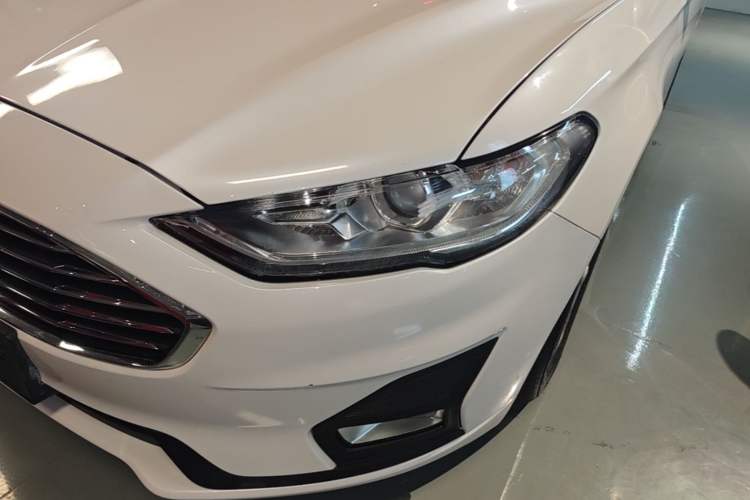 Used Ford Mondeo 2020 EcoBoost 200 Stylish Model Left Front Headlight