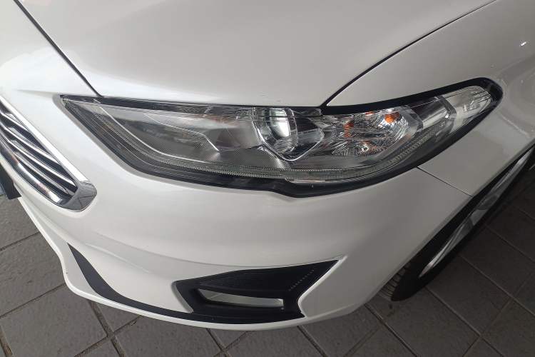 Used Ford Mondeo 2020 EcoBoost 180 Stylish Model Left Front Headlight