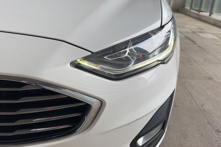 Used Ford Mondeo 2020 EcoBoost 180 Stylish Model Left Front Headlight