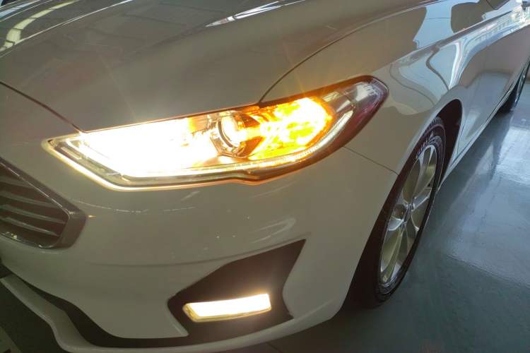 Used Ford Mondeo 2020 EcoBoost 180 Stylish Model Left Front Headlight