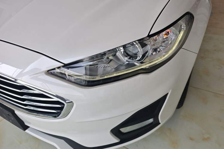Used Ford Mondeo 2020 EcoBoost 180 Stylish Model Left Front Headlight