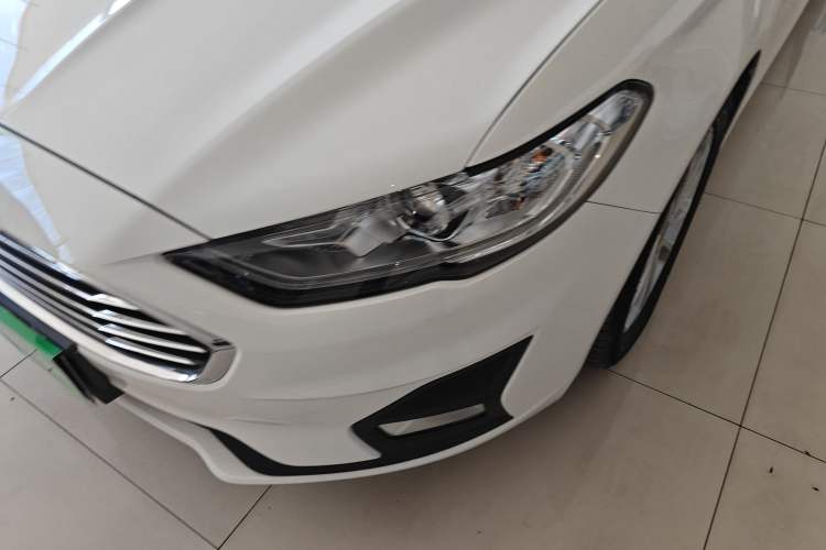 Used Ford Mondeo 2020 EcoBoost 180 Stylish Model Left Front Headlight