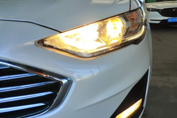 Used Ford Mondeo 2020 EcoBoost 180 Stylish Model Left Front Headlight