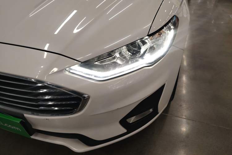 Used Ford Mondeo 2020 EcoBoost 180 Stylish Model Left Front Headlight