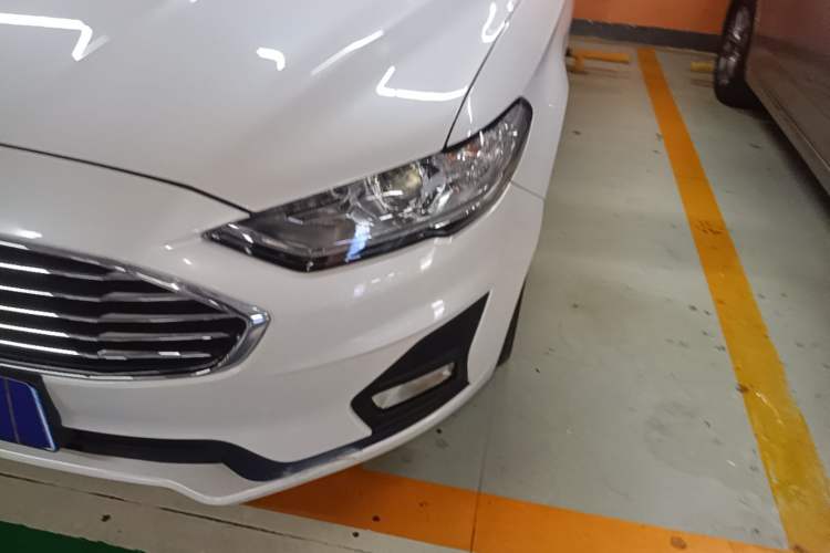 Used Ford Mondeo 2020 EcoBoost 200 Stylish Model Left Front Headlight