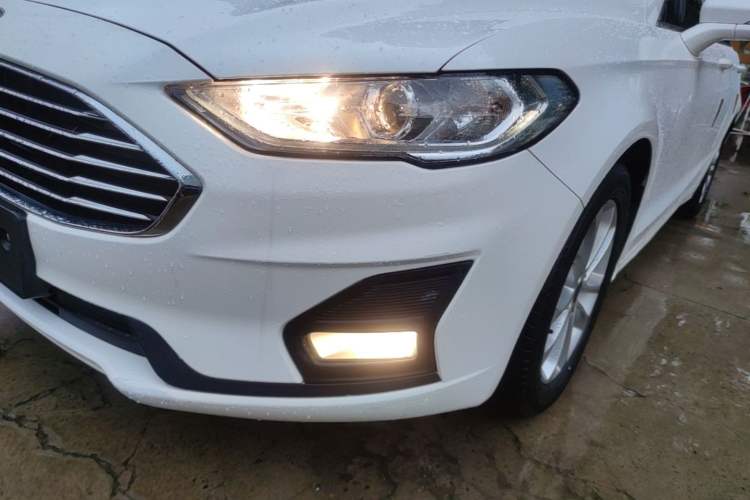 Used Ford Mondeo 2020 EcoBoost 200 Stylish Model Left Front Headlight