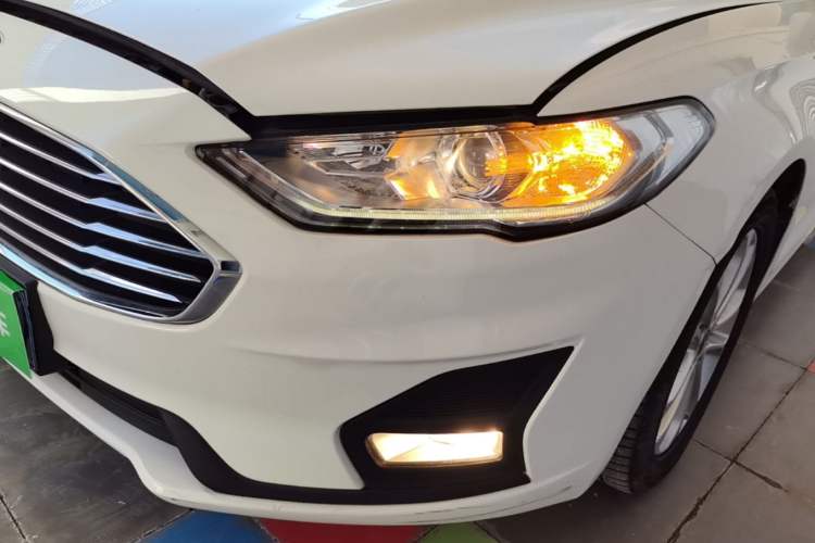 Used Ford Mondeo 2020 EcoBoost 180 Stylish Model Left Front Headlight