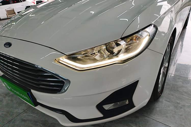 Used Ford Mondeo 2020 EcoBoost 180 Stylish Model Left Front Headlight