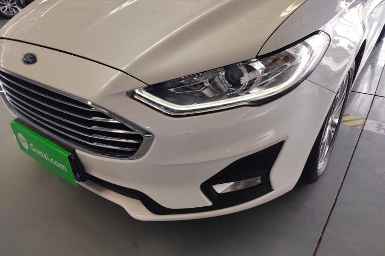 Used Ford Mondeo 2020 EcoBoost 180 Stylish Model Left Front Headlight