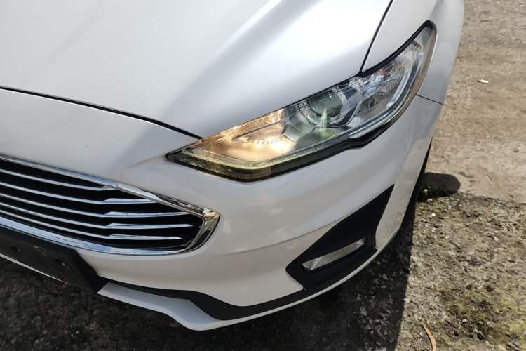 Used Ford Mondeo 2020 EcoBoost 180 Stylish Model Left Front Headlight