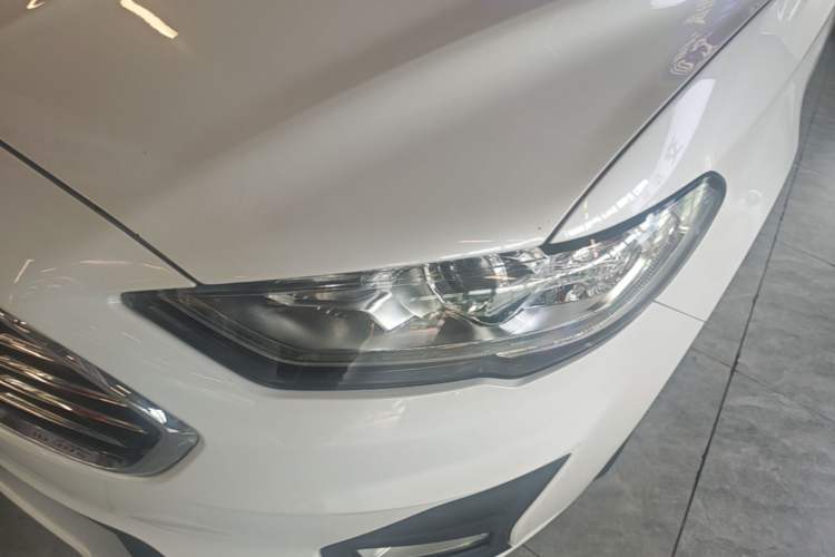 Used Ford Mondeo 2020 EcoBoost 180 Stylish Model Left Front Headlight