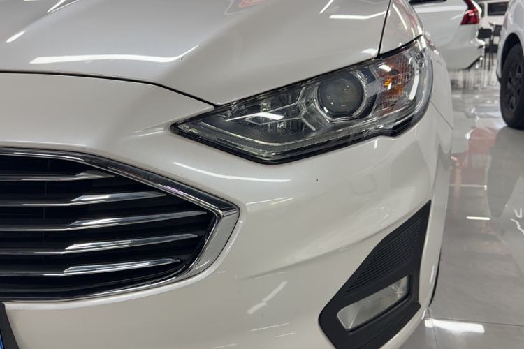 Used Ford Mondeo 2020 EcoBoost 180 Stylish Model Left Front Headlight