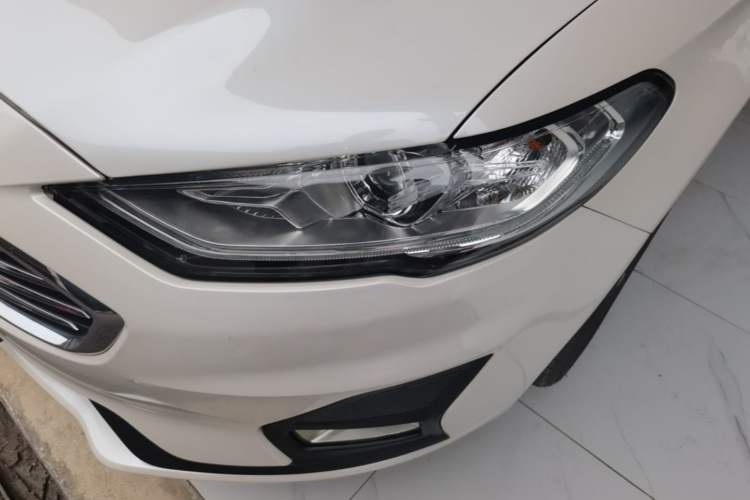 Used Ford Mondeo 2020 EcoBoost 180 Stylish Model Left Front Headlight