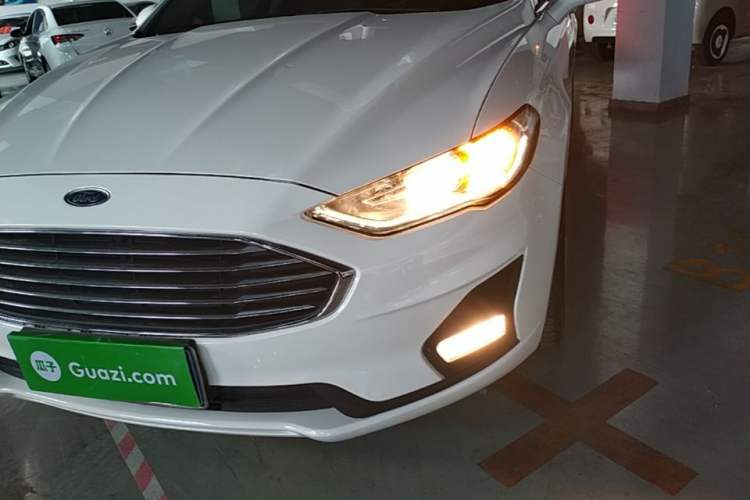 Used Ford Mondeo 2020 EcoBoost 180 Stylish Model Left Front Headlight