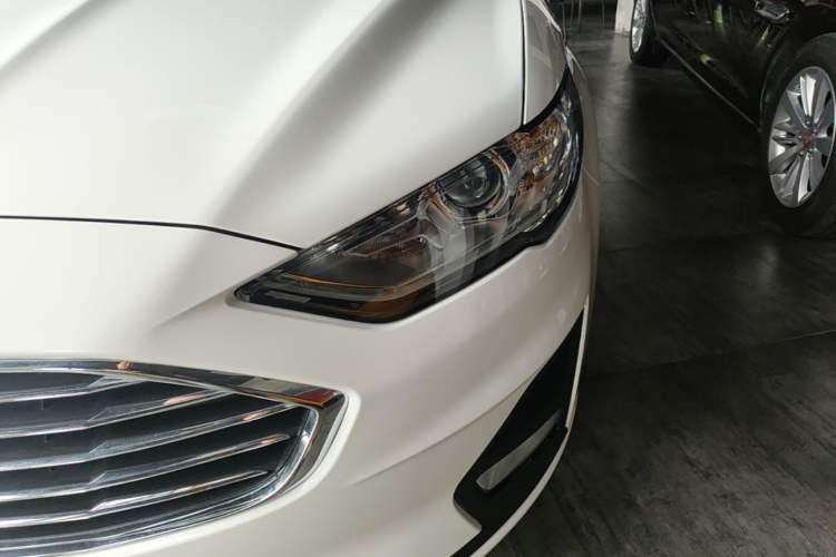 Used Ford Mondeo 2020 EcoBoost 180 Stylish Model Left Front Headlight