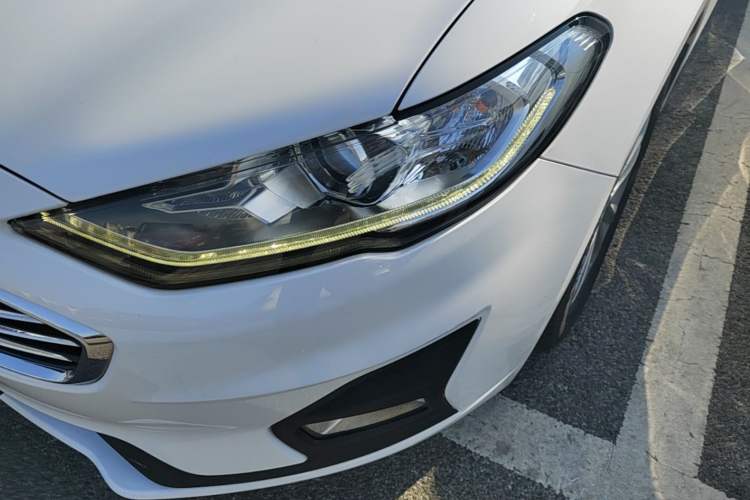 Used Ford Mondeo 2020 EcoBoost 180 Stylish Model Left Front Headlight