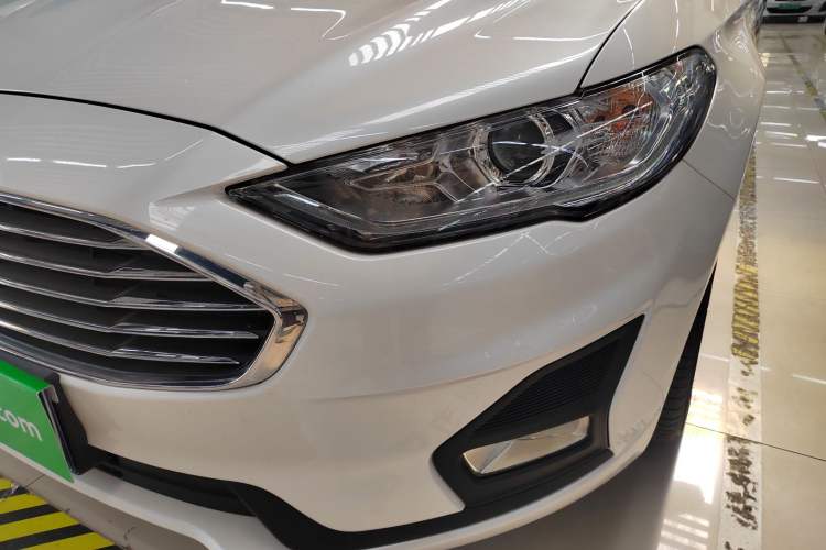 Used Ford Mondeo 2020 EcoBoost 180 Stylish Model Left Front Headlight