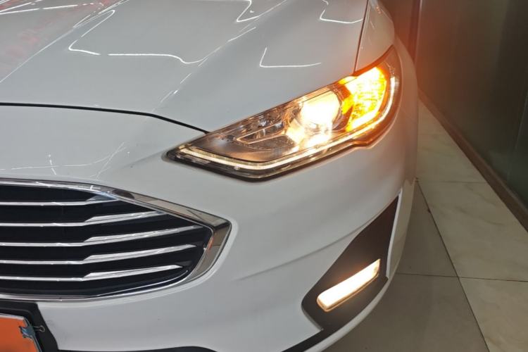 Used Ford Mondeo 2020 EcoBoost 180 Stylish Model Left Front Headlight