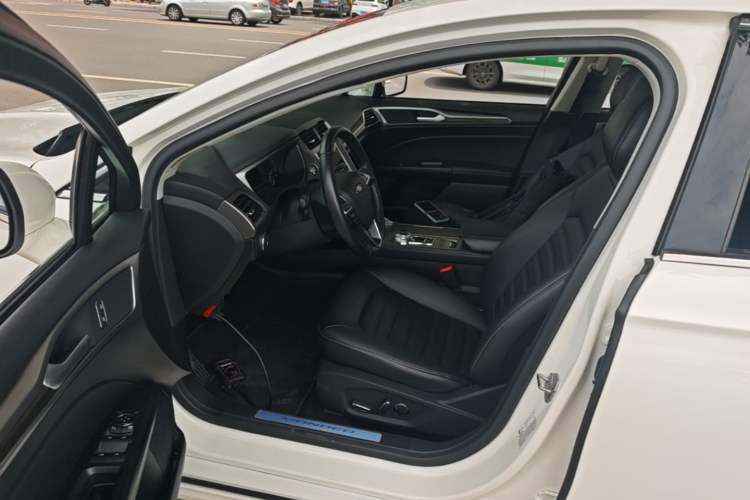 Used Ford Mondeo 2020 EcoBoost 180 Stylish Model Left Front Seat