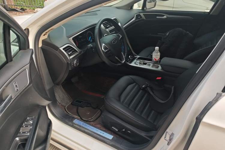Used Ford Mondeo 2020 EcoBoost 180 Stylish Model Left Front Seat