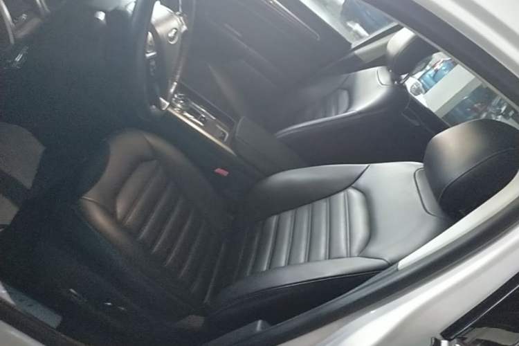 Used Ford Mondeo 2020 EcoBoost 180 Stylish Model Left Front Seat