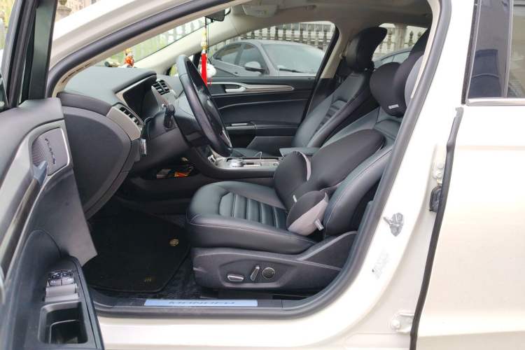 Used Ford Mondeo 2020 EcoBoost 180 Stylish Model Left Front Seat