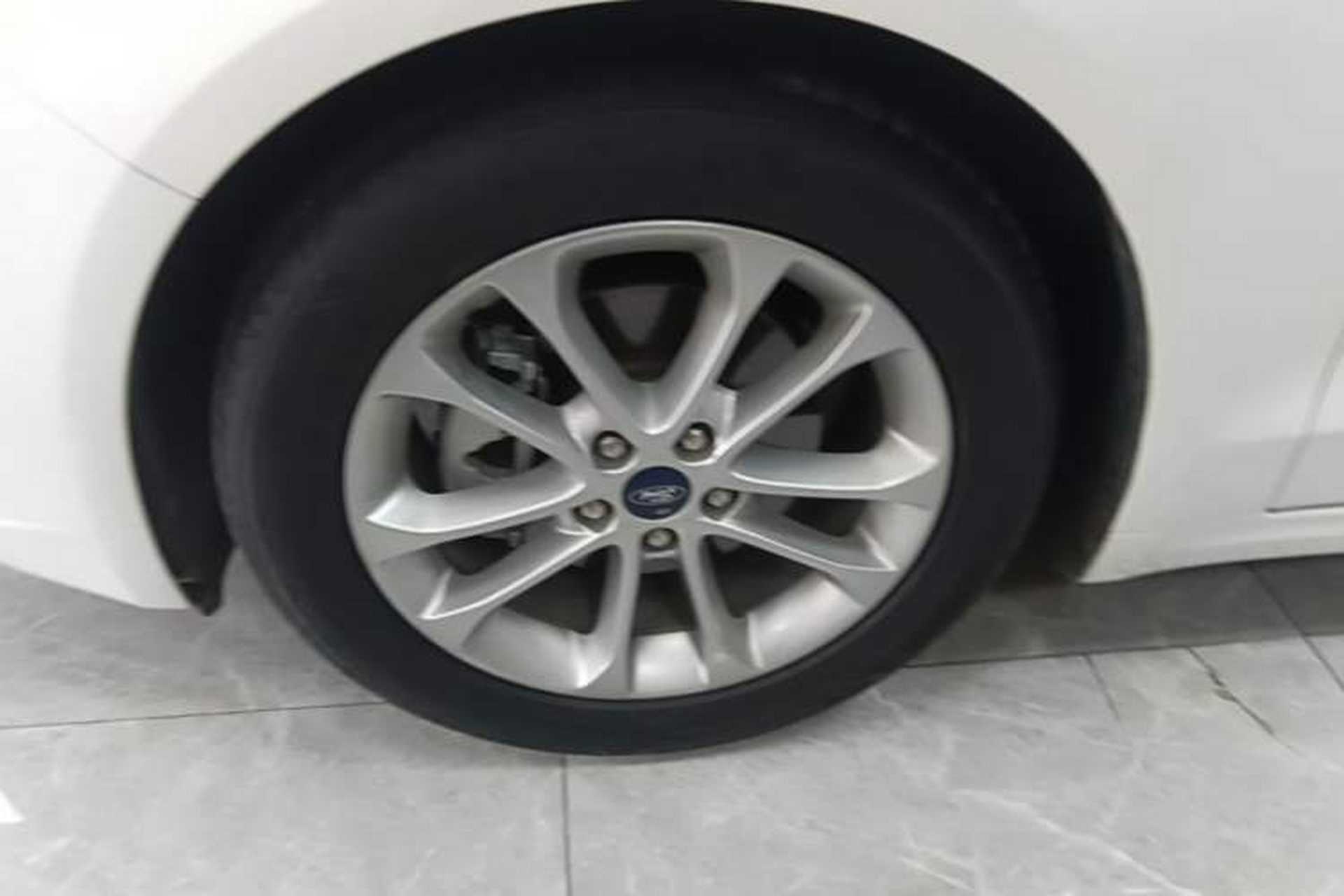 Used Ford Mondeo 2020 EcoBoost 180 Stylish Model Left Front Wheel Hub