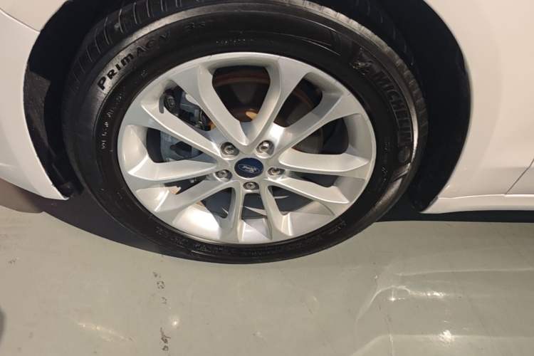 Used Ford Mondeo 2020 EcoBoost 200 Stylish Model Left Front Wheel Hub