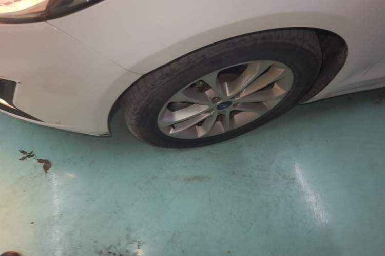 Used Ford Mondeo 2020 EcoBoost 180 Stylish Model Left Front Wheel Hub