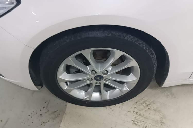 Used Ford Mondeo 2020 EcoBoost 180 Stylish Model Left Front Wheel Hub