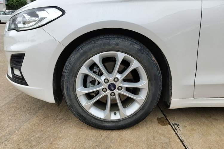 Used Ford Mondeo 2020 EcoBoost 180 Stylish Model Left Front Wheel Hub