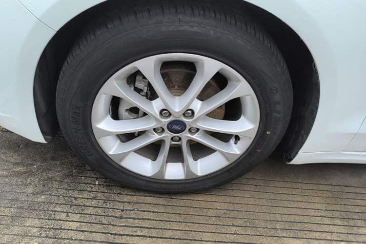 Used Ford Mondeo 2020 EcoBoost 200 Stylish Model Left Front Wheel Hub
