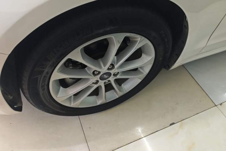 Used Ford Mondeo 2020 EcoBoost 180 Stylish Model Left Front Wheel Hub