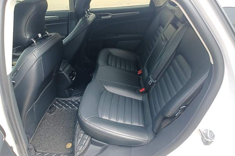 Used Ford Mondeo 2020 EcoBoost 180 Stylish Model Left Rear Seat