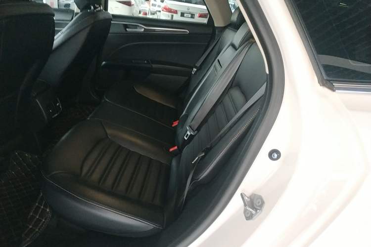 Used Ford Mondeo 2020 EcoBoost 180 Stylish Model Left Rear Seat