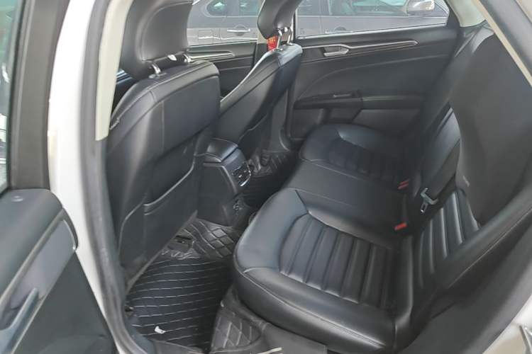 Used Ford Mondeo 2020 EcoBoost 180 Stylish Model Left Rear Seat