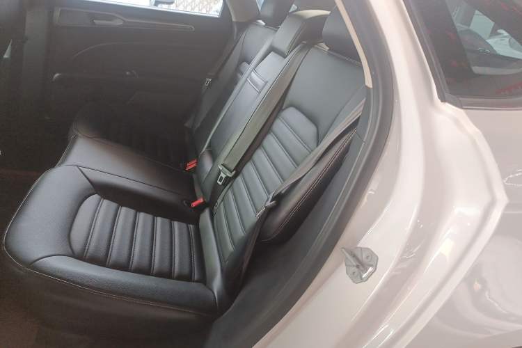 Used Ford Mondeo 2020 EcoBoost 180 Stylish Model Left Rear Seat