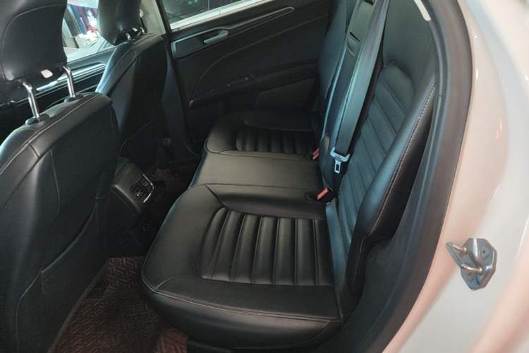 Used Ford Mondeo 2020 EcoBoost 180 Stylish Model Left Rear Seat