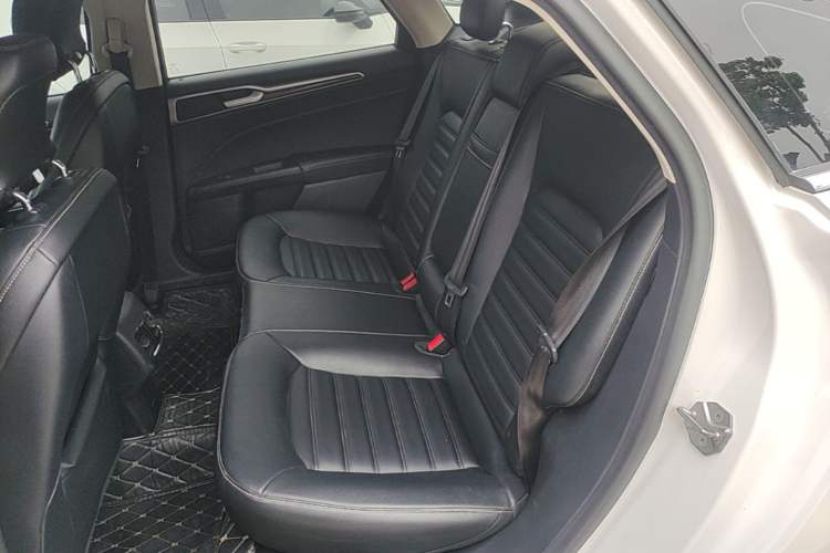 Used Ford Mondeo 2020 EcoBoost 200 Stylish Model Left Rear Seat