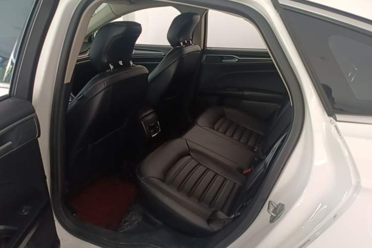 Used Ford Mondeo 2020 EcoBoost 180 Stylish Model Left Rear Seat