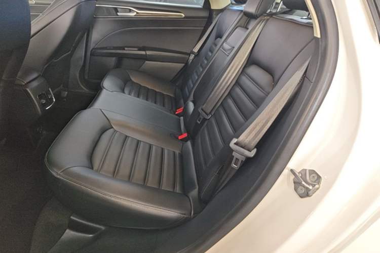 Used Ford Mondeo 2020 EcoBoost 180 Stylish Model Left Rear Seat