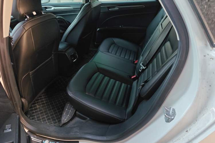 Used Ford Mondeo 2020 EcoBoost 180 Stylish Model Left Rear Seat