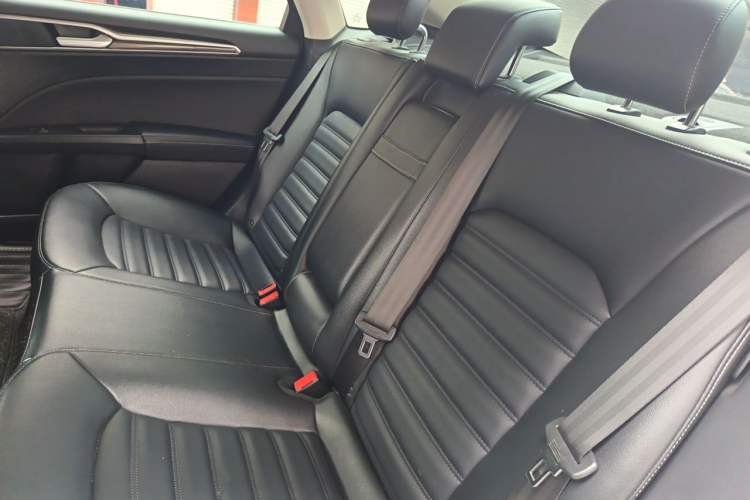 Used Ford Mondeo 2020 EcoBoost 180 Stylish Model Left Rear Seat