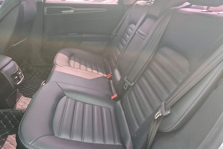 Used Ford Mondeo 2020 EcoBoost 200 Stylish Model Left Rear Seat