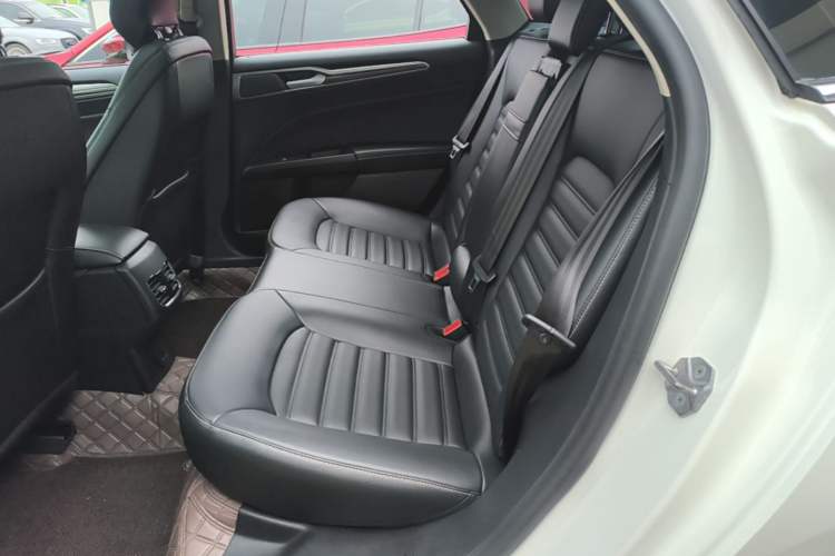 Used Ford Mondeo 2020 EcoBoost 200 Stylish Model Left Rear Seat