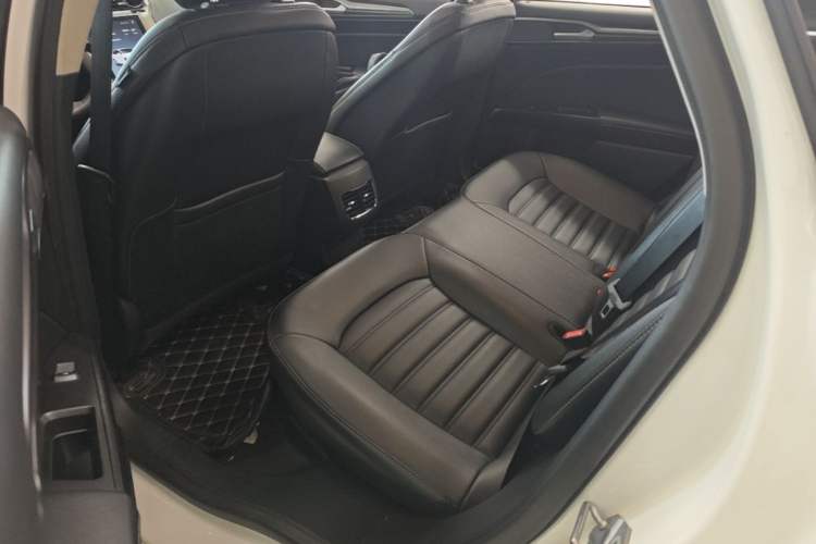 Used Ford Mondeo 2020 EcoBoost 180 Stylish Model Left Rear Seat