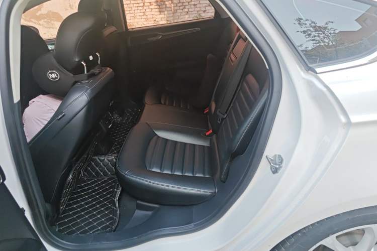 Used Ford Mondeo 2020 EcoBoost 180 Stylish Model Left Rear Seat